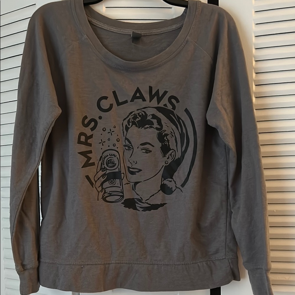 Gray Women's Top with Graphic Print